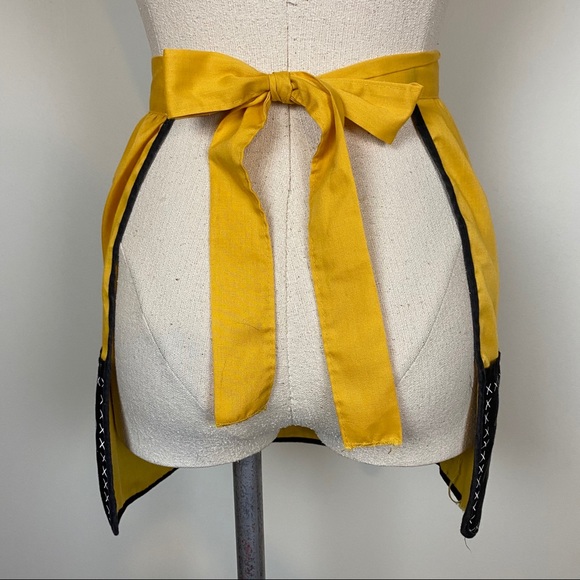 Vintage Half Apron with Pockets - Picture 5 of 6